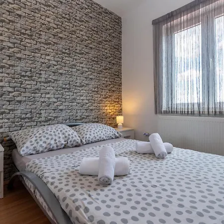 Ferienhaus Lovely In