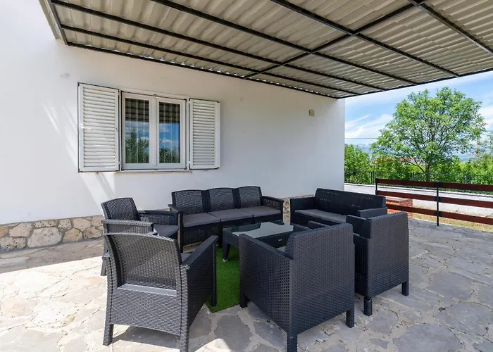 Pet Friendly In With Wifi Pridraga