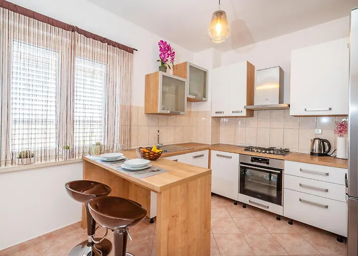 Pet Friendly In With Wifi Hébergement de vacances Pridraga