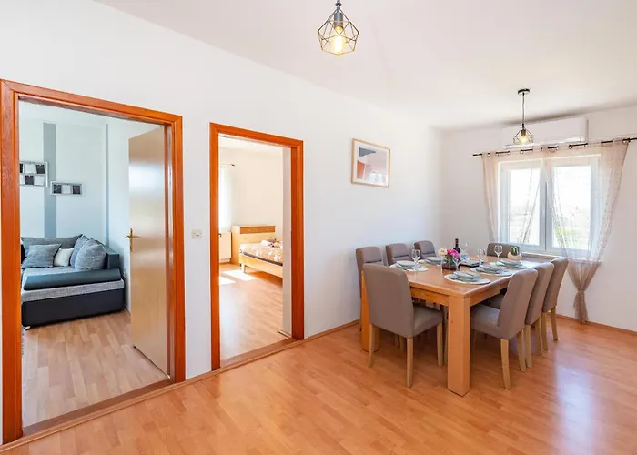 Hébergement de vacances Pet Friendly In With Wifi Pridraga